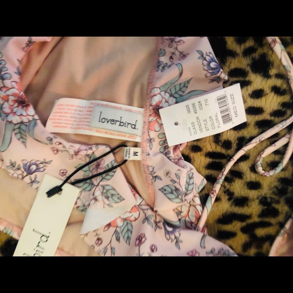 Loverbird -pink floral/ruffle Bikini - Picture 2 of 6